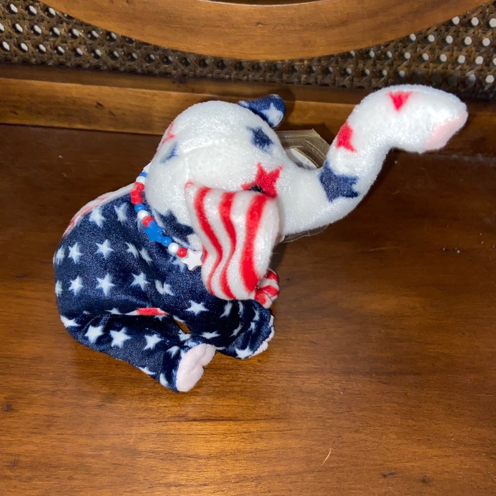TY elephant righty